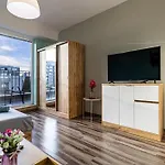 Student With Mountain View Balcony And Underground Parking 1 Apartamento