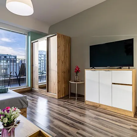 Student With Mountain View Balcony And Underground Parking 1 Apartman