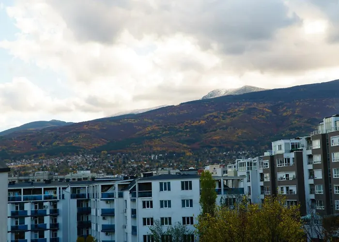 Student With Mountain View Balcony And Underground Parking 1 ソフィア